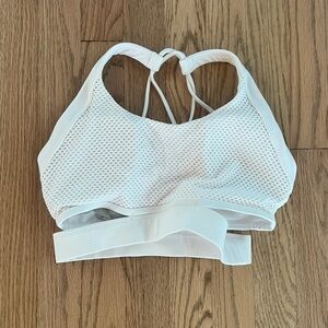 Lorna Jane S White Sports Bra